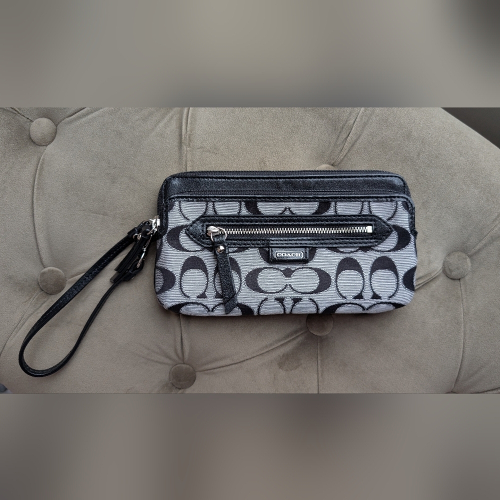 Coach Black/Grey/Silver Leather Trimmed Wristlet